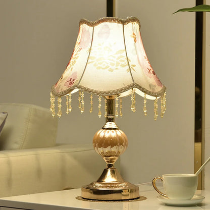 Gold Table Lamp – European Style Bedside Lamp with Fabric Shade, Retro Nightstand Lamp in Gold or White Base for Bedroom, Living Room & Guest Room