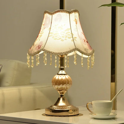 Gold Table Lamp – European Style Bedside Lamp with Fabric Shade, Retro Nightstand Lamp in Gold or White Base for Bedroom, Living Room & Guest Room